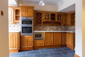 Kitchen- click for photo gallery